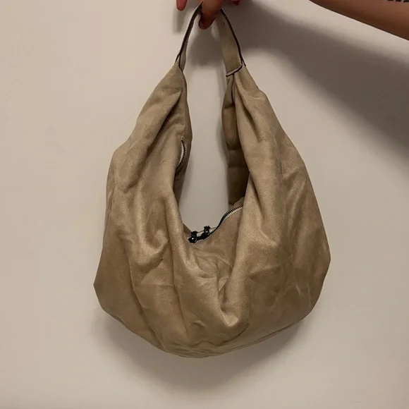 Chic Beige suede Hobo Bag NWOT - Picture 3 of 7